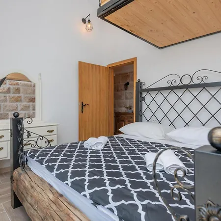 Gorgeous In With Kitchen Feriehus *