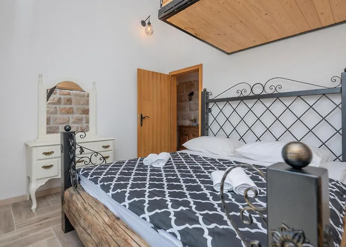 Awesome In بيت للعطل *