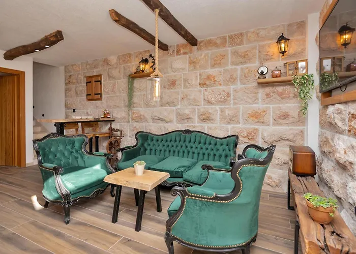 بيت للعطل Awesome In *